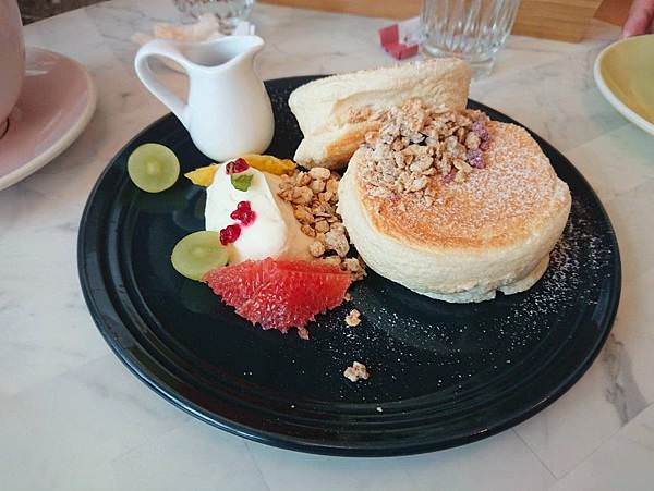 [高雄美食] 已歇業 Cafe del SOL-福岡人氣舒芙蕾鬆餅高雄漢神巨蛋也吃得到 /高雄美食推薦 /高雄巨蛋美食 /舒芙蕾鬆餅