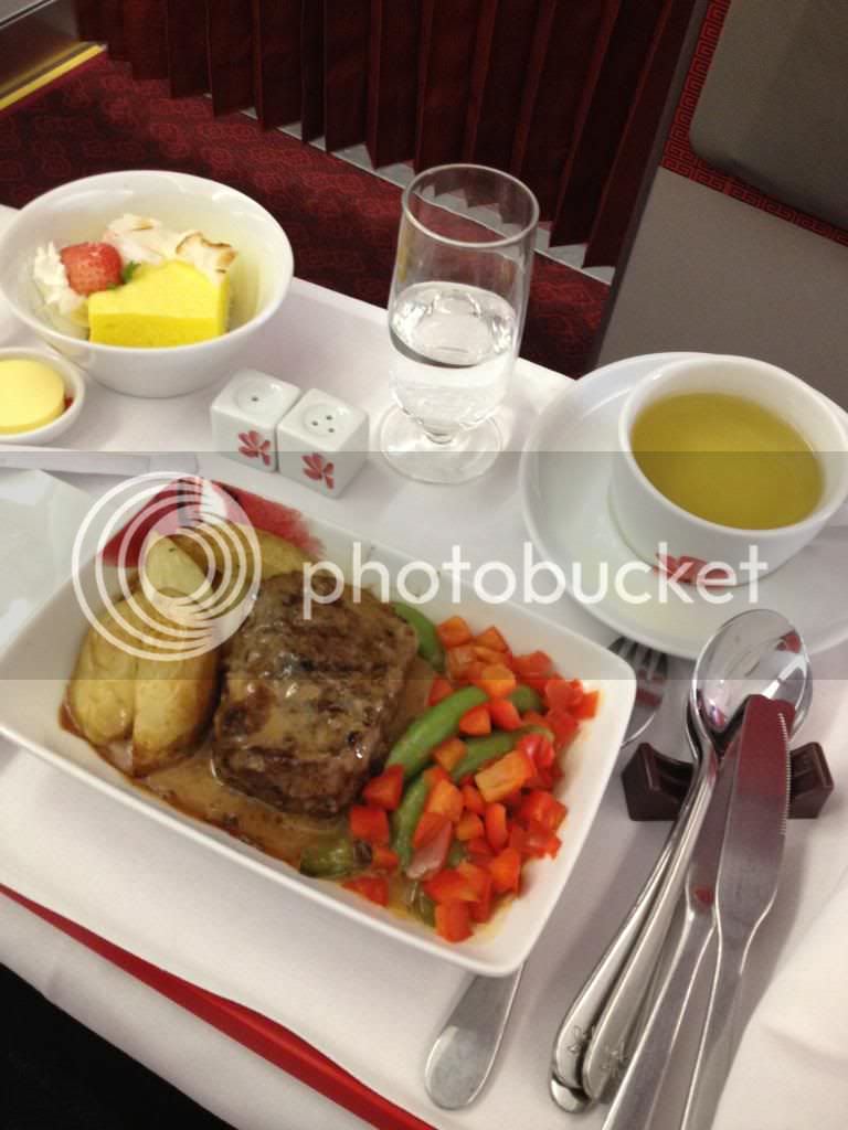 分享香港航空HX284 HKG-KMG 包機之旅