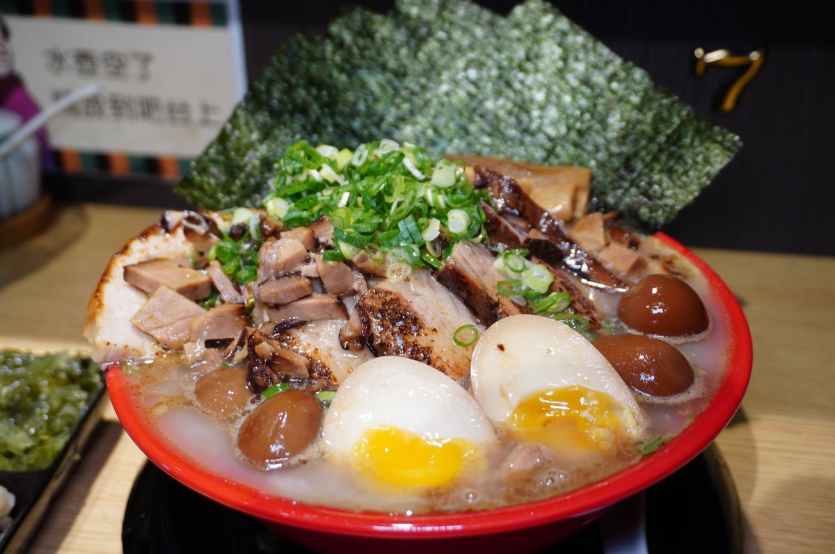 台中獸道拉麵 獣の道豚骨ラーメン専門店 肉肉瀑布爆量級肉山盛盛拉麵 | 台中拉麵推薦 - 第12張圖 台中獸道拉麵 獣の道豚骨ラーメン専門店 肉肉瀑布爆量級肉山盛盛拉麵 | 台中拉麵推薦