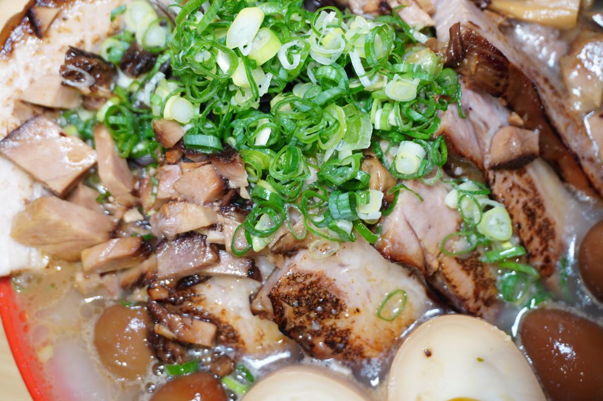 台中獸道拉麵 獣の道豚骨ラーメン専門店 肉肉瀑布爆量級肉山盛盛拉麵 | 台中拉麵推薦 - 第13張圖 台中獸道拉麵 獣の道豚骨ラーメン専門店 肉肉瀑布爆量級肉山盛盛拉麵 | 台中拉麵推薦