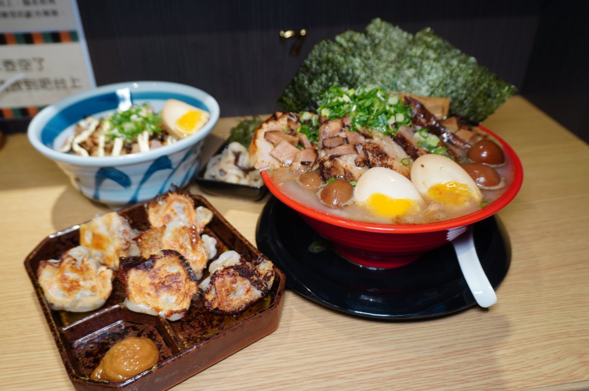 台中獸道拉麵 獣の道豚骨ラーメン専門店 肉肉瀑布爆量級肉山盛盛拉麵 | 台中拉麵推薦 - 第24張圖 台中獸道拉麵 獣の道豚骨ラーメン専門店 肉肉瀑布爆量級肉山盛盛拉麵 | 台中拉麵推薦