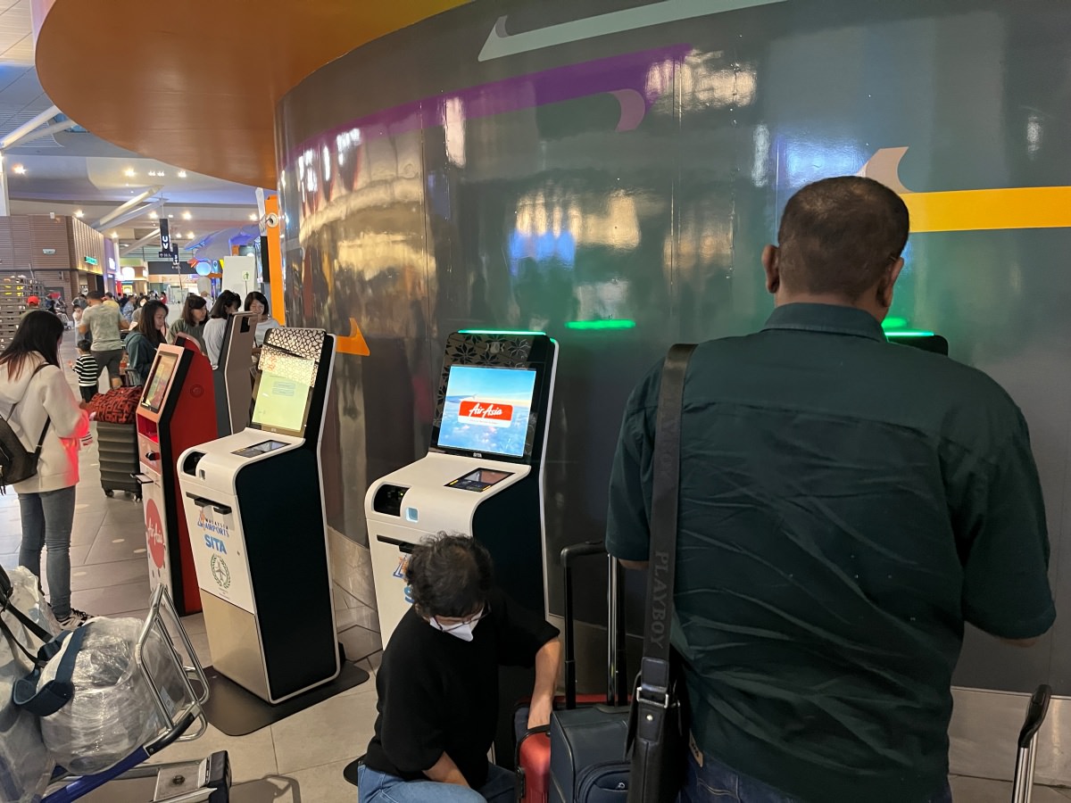 亞洲航空 吉隆坡-高雄 AirAsia KUL-KHH | AK170 | 吉隆坡KLIA2 自助 Check-in | 高雄吉隆坡航空公司 | KLIA 交通 - 第4張圖 亞洲航空 吉隆坡-高雄 AirAsia KUL-KHH | AK170 | 吉隆坡KLIA2 自助 Check-in | 高雄吉隆坡航空公司 | KLIA 交通