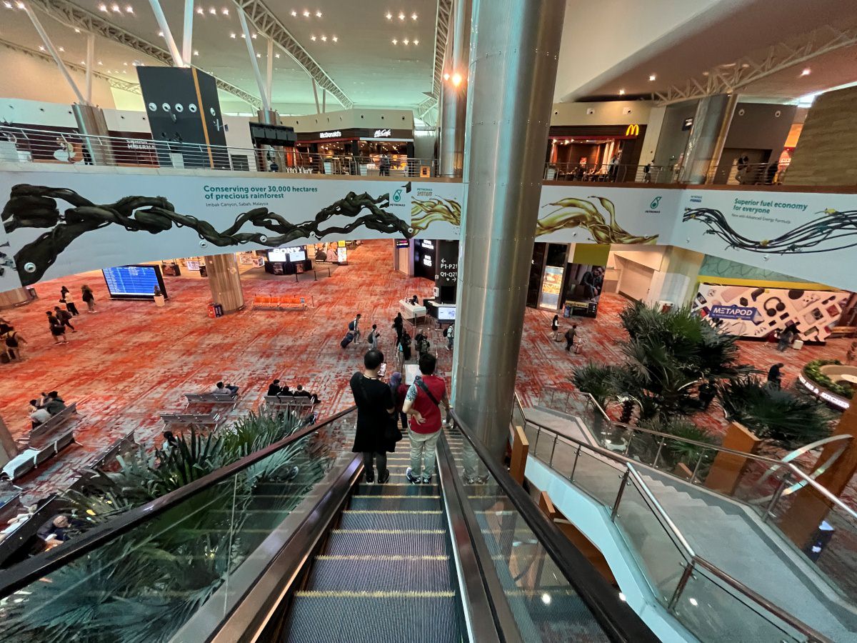 亞洲航空 吉隆坡-高雄 AirAsia KUL-KHH | AK170 | 吉隆坡KLIA2 自助 Check-in | 高雄吉隆坡航空公司 | KLIA 交通 - 第17張圖 亞洲航空 吉隆坡-高雄 AirAsia KUL-KHH | AK170 | 吉隆坡KLIA2 自助 Check-in | 高雄吉隆坡航空公司 | KLIA 交通