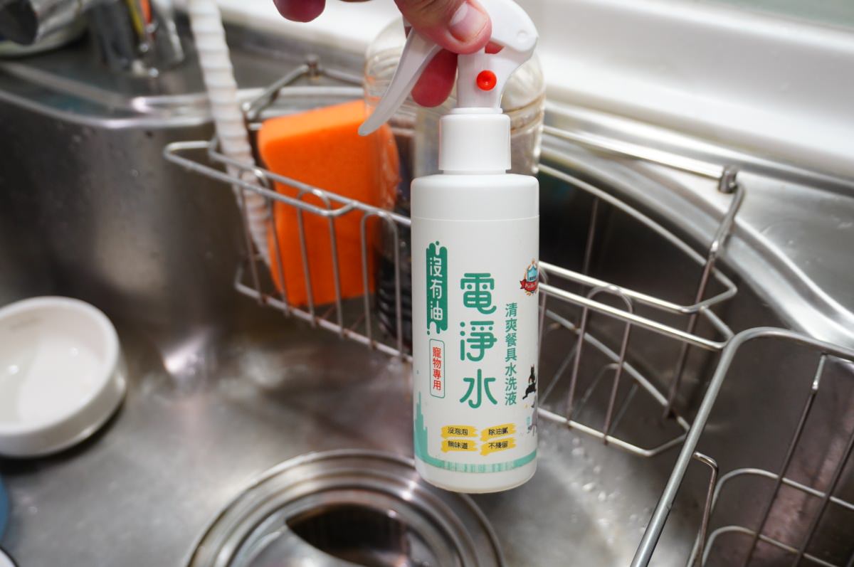 寵物用品清潔劑推薦 | 寵物餐具洗碗精 | 條紋共和國 沒有臭滅菌液 – 醫大研發安全有效