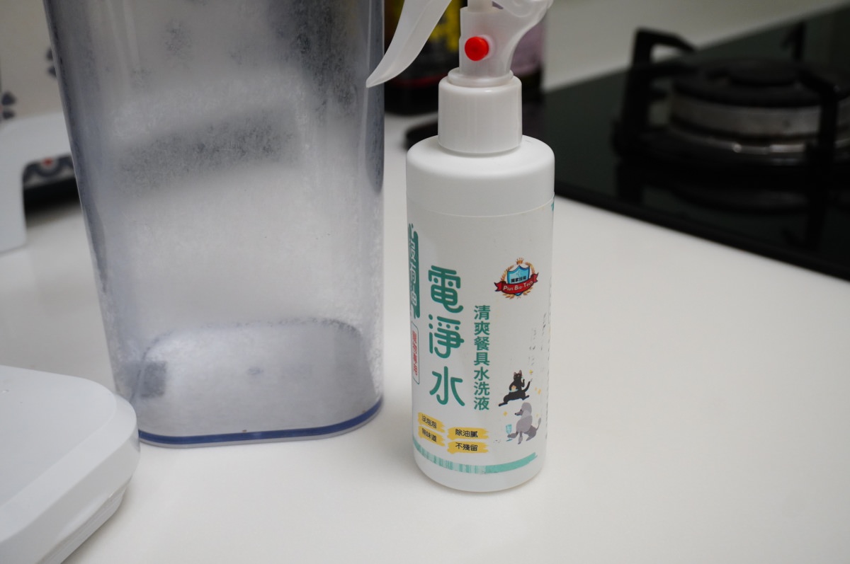 寵物用品清潔劑推薦 | 寵物餐具洗碗精 | 條紋共和國 沒有臭滅菌液 – 醫大研發安全有效