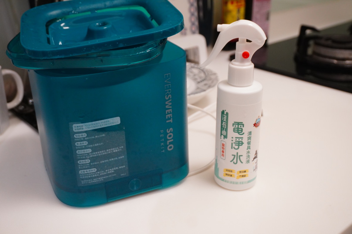 寵物用品清潔劑推薦 | 寵物餐具洗碗精 | 條紋共和國 沒有臭滅菌液 – 醫大研發安全有效