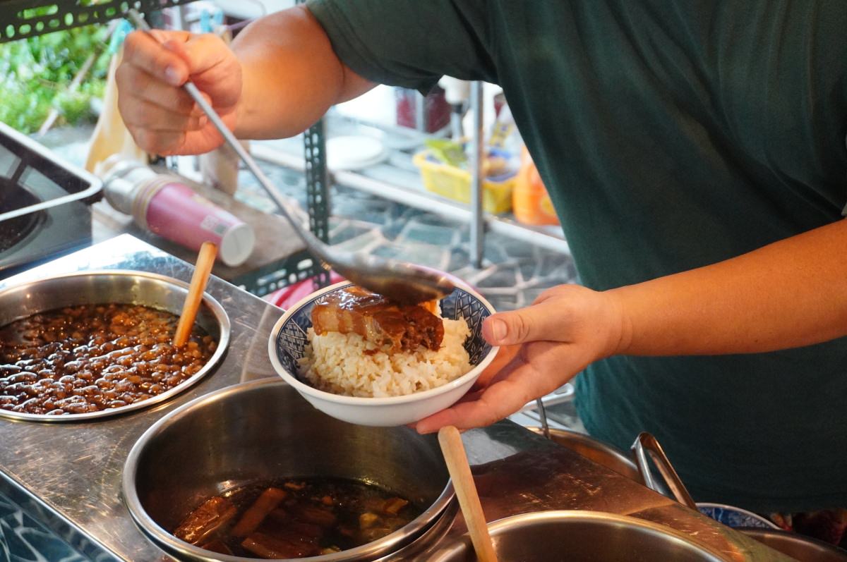 高雄鳳山美食 燥神- 復古文青風格古早味專賣 | 每月期間限定50元吃土套餐 | 高雄肉燥飯推薦 | 高雄小吃推薦 | 高雄必吃美食 - 第6張圖 高雄鳳山美食 燥神- 復古文青風格古早味專賣 | 每月期間限定50元吃土套餐 | 高雄肉燥飯推薦 | 高雄小吃推薦 | 高雄必吃美食