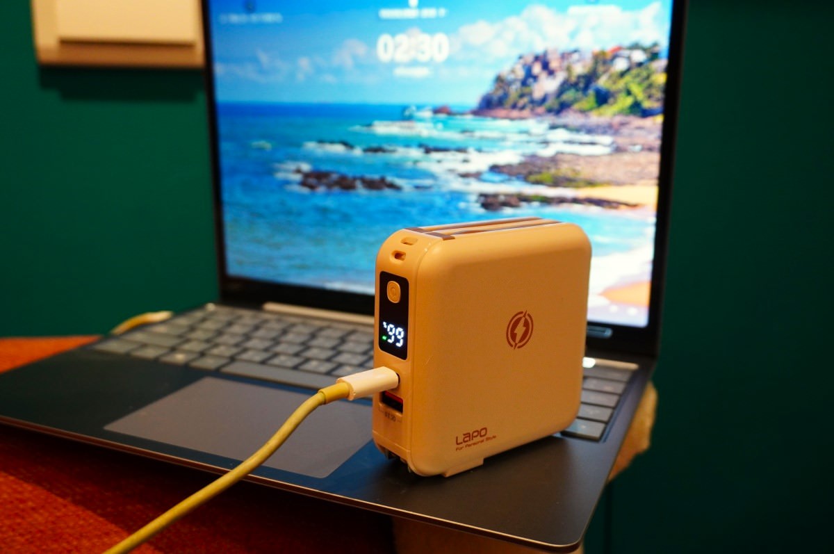 LaPO 多功能無線充行動電源- 旅遊必備行動電源 | 內建QC3 快充type C + lightning線+ 無線充電 | 行動電源推薦 - 第13張圖 LaPO 多功能無線充行動電源- 旅遊必備行動電源 | 內建QC3 快充type C + lightning線+ 無線充電 | 行動電源推薦