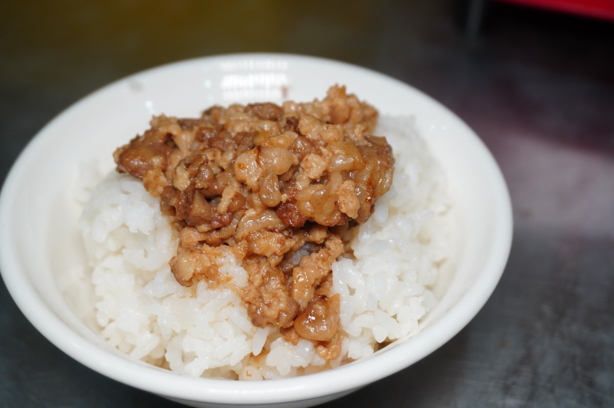 阿蓮牛肉湯-岡山店 – 一個人也能吃的溫體牛肉爐 | 百元開鍋 | 內用牛肉燥飯無限供應 | 岡山餐廳推薦 - 第14張圖 阿蓮牛肉湯-岡山店 – 一個人也能吃的溫體牛肉爐 | 百元開鍋 | 內用牛肉燥飯無限供應 | 岡山餐廳推薦