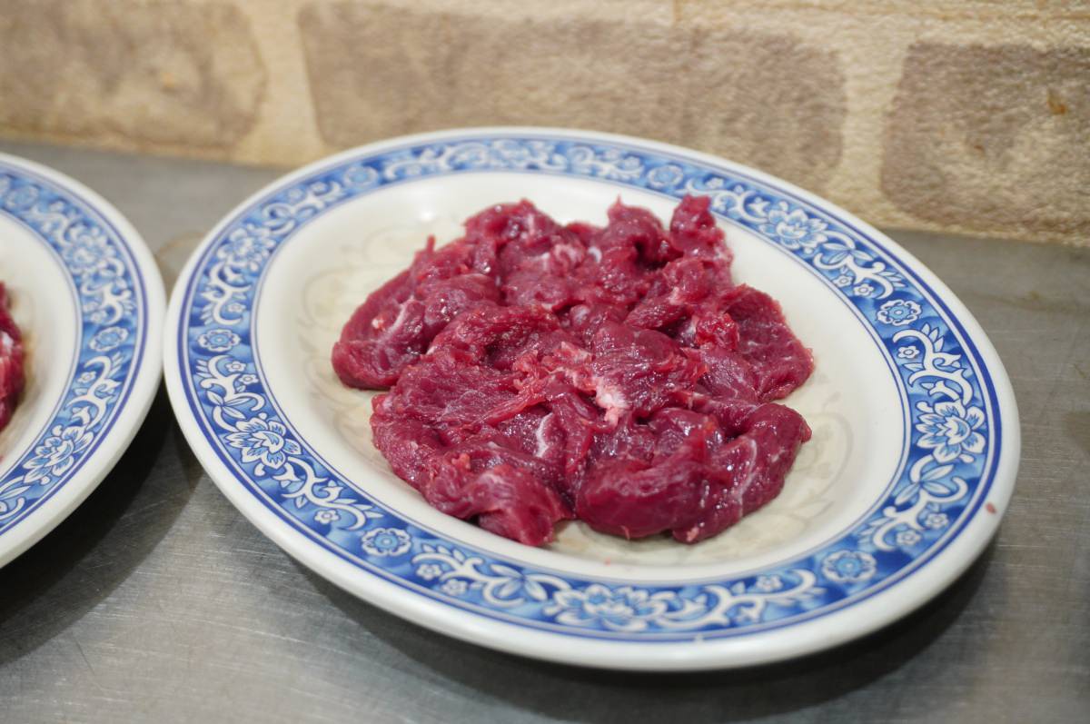 阿蓮牛肉湯-岡山店 – 一個人也能吃的溫體牛肉爐 | 百元開鍋 | 內用牛肉燥飯無限供應 | 岡山餐廳推薦 - 第12張圖 阿蓮牛肉湯-岡山店 – 一個人也能吃的溫體牛肉爐 | 百元開鍋 | 內用牛肉燥飯無限供應 | 岡山餐廳推薦