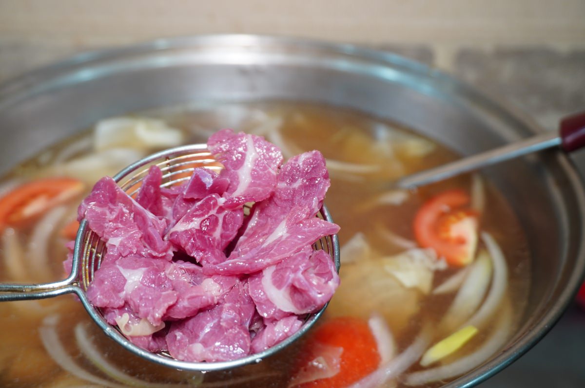 阿蓮牛肉湯-岡山店 – 一個人也能吃的溫體牛肉爐 | 百元開鍋 | 內用牛肉燥飯無限供應 | 岡山餐廳推薦 - 第22張圖 阿蓮牛肉湯-岡山店 – 一個人也能吃的溫體牛肉爐 | 百元開鍋 | 內用牛肉燥飯無限供應 | 岡山餐廳推薦