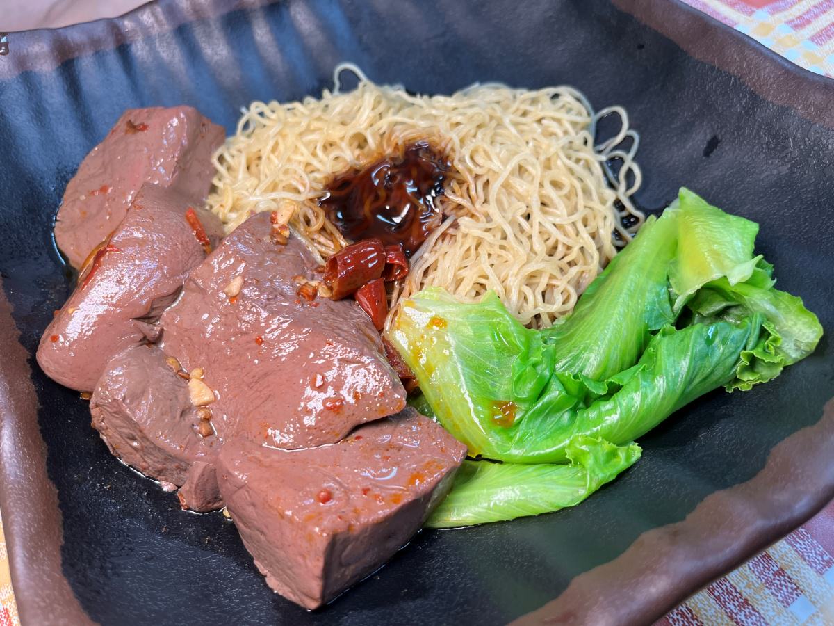 巧來香港雲吞麵 – 高雄少見港式撈麵手工雲吞麵 | 香港師傅的秘方 | 巧來香港雲吞麵菜單 | 高雄港式餐廳推薦 - 第10張圖 巧來香港雲吞麵 – 高雄少見港式撈麵手工雲吞麵 | 香港師傅的秘方 | 巧來香港雲吞麵菜單 | 高雄港式餐廳推薦