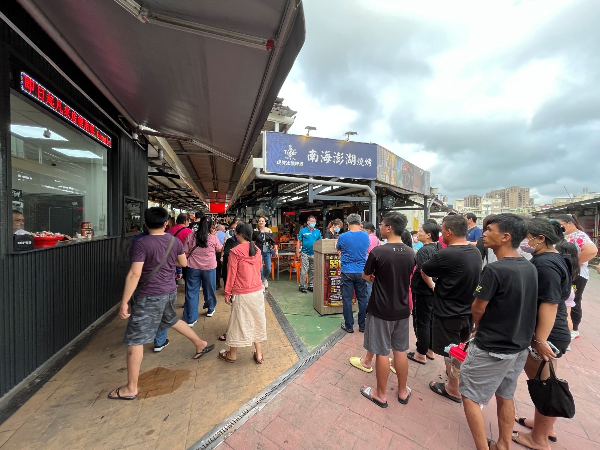 高雄海鮮吃到飽 南海澎湖燒烤 -只要 550+10% 澎湖直送鮮蚵 | 多種新鮮魚貨 | 肉品吃到飽 | 凱旋夜市餐廳