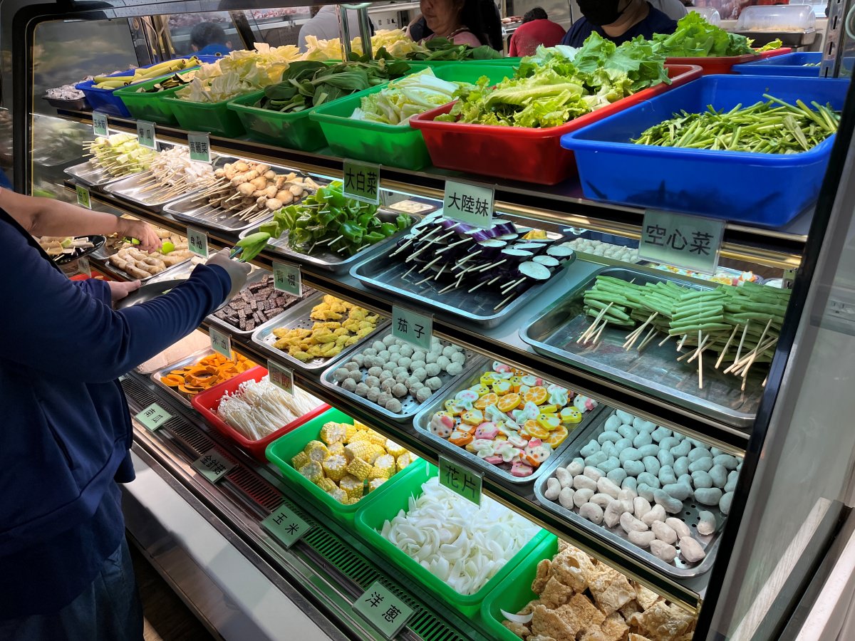 高雄海鮮吃到飽 南海澎湖燒烤 -只要 550+10% 澎湖直送鮮蚵 | 多種新鮮魚貨 | 肉品吃到飽 | 凱旋夜市餐廳
