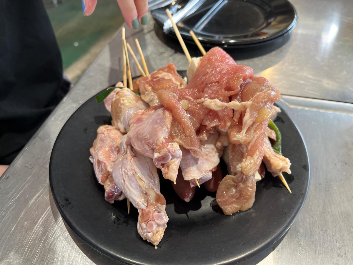 高雄海鮮吃到飽 南海澎湖燒烤 -只要 550+10% 澎湖直送鮮蚵 | 多種新鮮魚貨 | 肉品吃到飽 | 凱旋夜市餐廳
