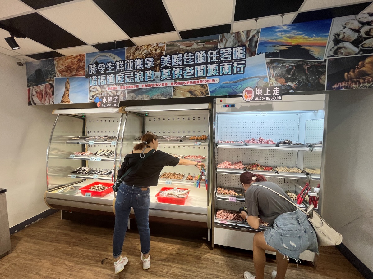 高雄海鮮吃到飽 南海澎湖燒烤 -只要 550+10% 澎湖直送鮮蚵 | 多種新鮮魚貨 | 肉品吃到飽 | 凱旋夜市餐廳