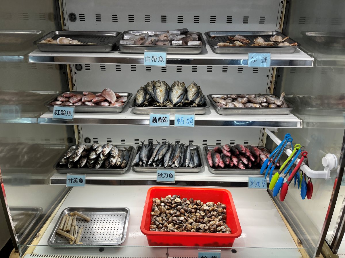 高雄海鮮吃到飽 南海澎湖燒烤 -只要 550+10% 澎湖直送鮮蚵 | 多種新鮮魚貨 | 肉品吃到飽 | 凱旋夜市餐廳