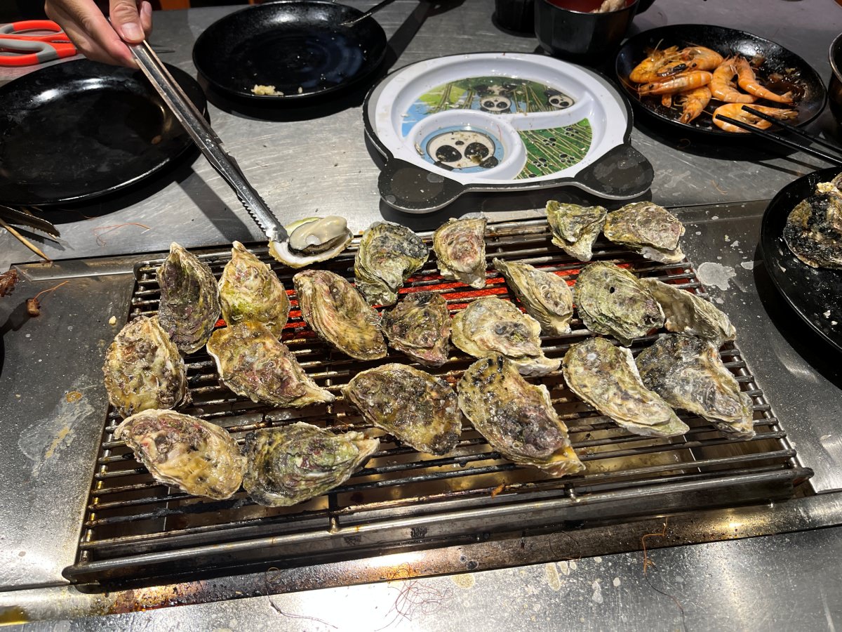 高雄海鮮吃到飽 南海澎湖燒烤 -只要 550+10% 澎湖直送鮮蚵 | 多種新鮮魚貨 | 肉品吃到飽 | 凱旋夜市餐廳