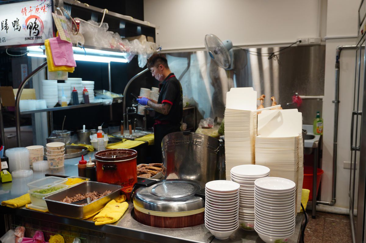 鐘予原味 台中沙鹿店 – 超過30年當歸鴨專賣品牌台中沙鹿也吃的到 | 秘方當歸鴨湯內用免費續湯 | 靜宜大學商圈美食 - 第3張圖 鐘予原味 台中沙鹿店 – 超過30年當歸鴨專賣品牌台中沙鹿也吃的到 | 秘方當歸鴨湯內用免費續湯 | 靜宜大學商圈美食