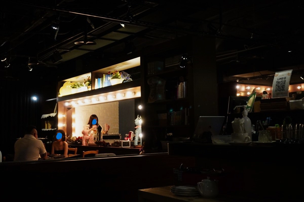 [台北餐酒館推薦] 戲台酒館- 國家戲劇院內頂級爵士樂 live 餐廳 | 最有氣氛的餐酒館 | 中正紀念堂餐廳 | 音樂餐廳 | JAZZ