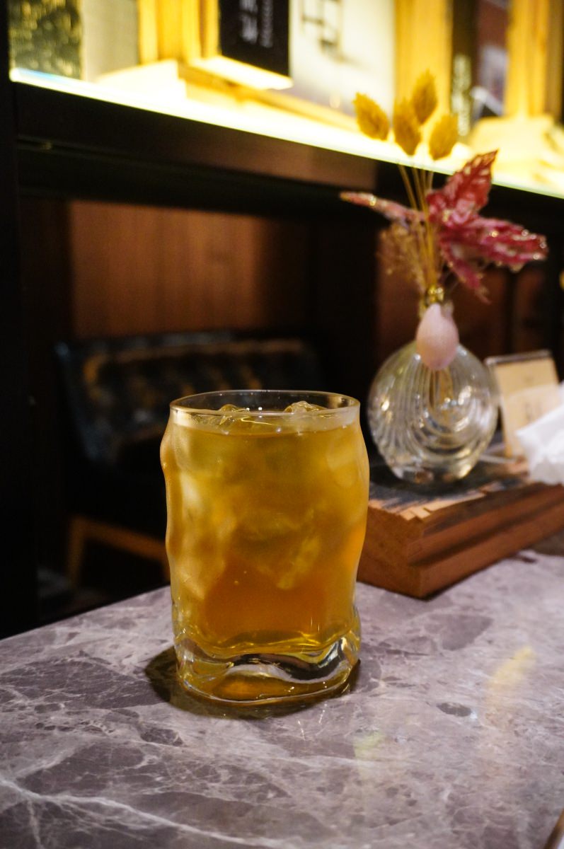 [台北餐酒館推薦] 戲台酒館- 國家戲劇院內頂級爵士樂 live 餐廳 | 最有氣氛的餐酒館 | 中正紀念堂餐廳 | 音樂餐廳 | JAZZ