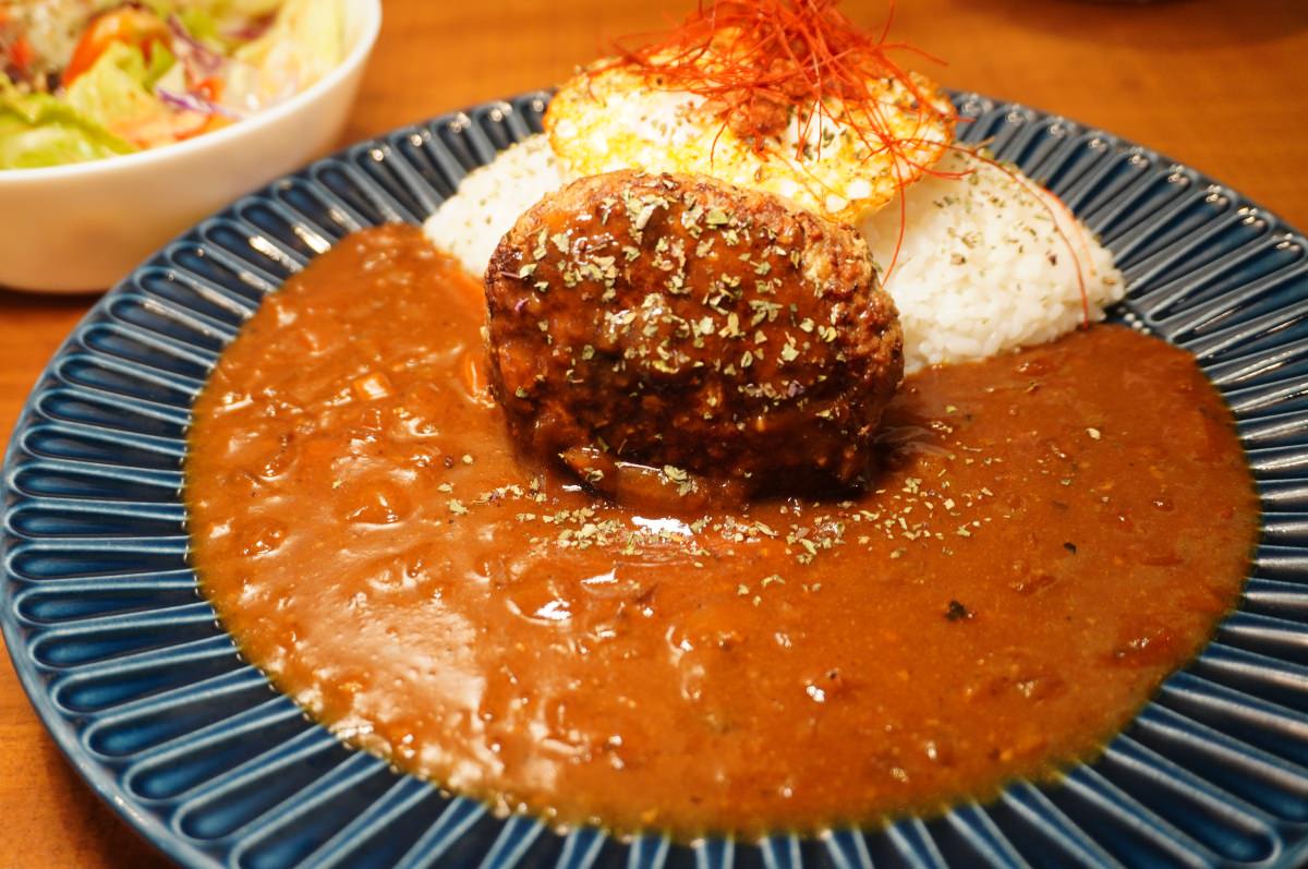 粕粕咖哩 高雄美麗島店 – 日籍老闆主理的咖哩大阪燒專賣 | 搭捷運就吃的到 | 捷運美麗島墨凡商場餐廳推薦 - 第18張圖 粕粕咖哩 高雄美麗島店 – 日籍老闆主理的咖哩大阪燒專賣 | 搭捷運就吃的到 | 捷運美麗島墨凡商場餐廳推薦