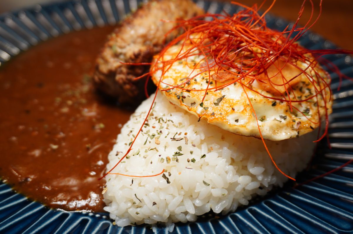 粕粕咖哩 高雄美麗島店 – 日籍老闆主理的咖哩大阪燒專賣 | 搭捷運就吃的到 | 捷運美麗島墨凡商場餐廳推薦 - 第21張圖 粕粕咖哩 高雄美麗島店 – 日籍老闆主理的咖哩大阪燒專賣 | 搭捷運就吃的到 | 捷運美麗島墨凡商場餐廳推薦
