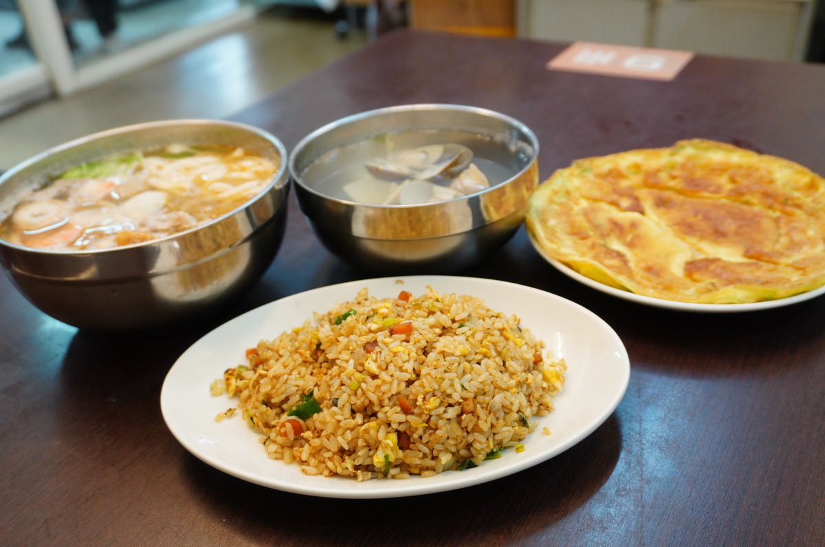 [高雄前鎮] 御食堂 炒飯專賣店  – 必吃招牌烏魚子炒飯 | 75元起現炒實在美味 | 高雄炒飯推薦 | 高雄平價美食推薦