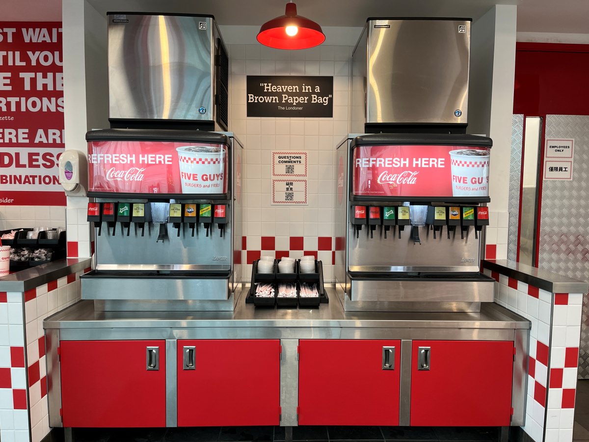Five Guys 香港 -美國人氣漢堡店 | 現點現做 x 爆量薯條 | 香港美食推薦 | 香港漢堡美式餐廳推薦 - 第8張圖 Five Guys 香港 -美國人氣漢堡店 | 現點現做 x 爆量薯條 | 香港美食推薦 | 香港漢堡美式餐廳推薦