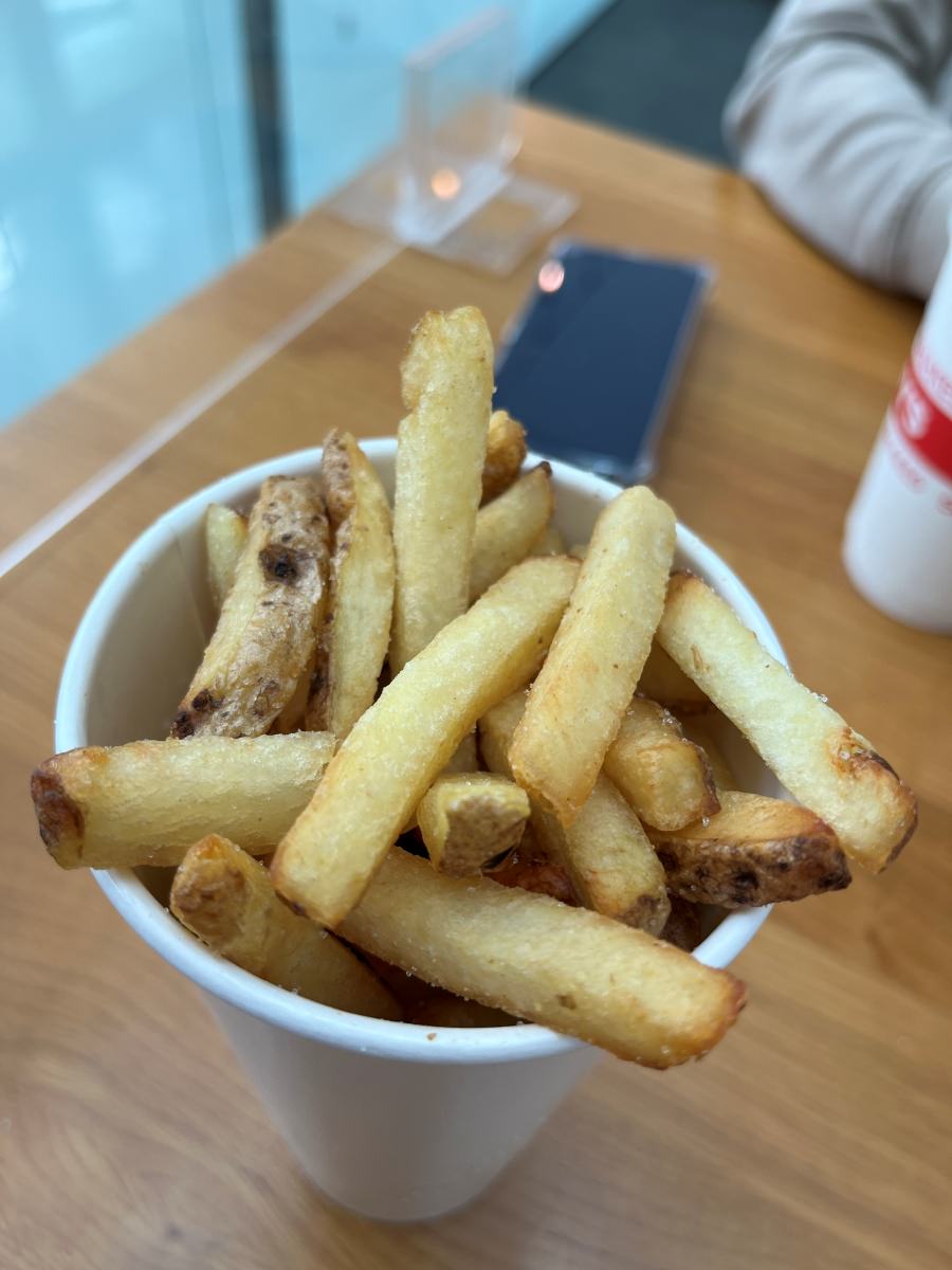 Five Guys 香港 -美國人氣漢堡店 | 現點現做 x 爆量薯條 | 香港美食推薦 | 香港漢堡美式餐廳推薦 - 第15張圖 Five Guys 香港 -美國人氣漢堡店 | 現點現做 x 爆量薯條 | 香港美食推薦 | 香港漢堡美式餐廳推薦
