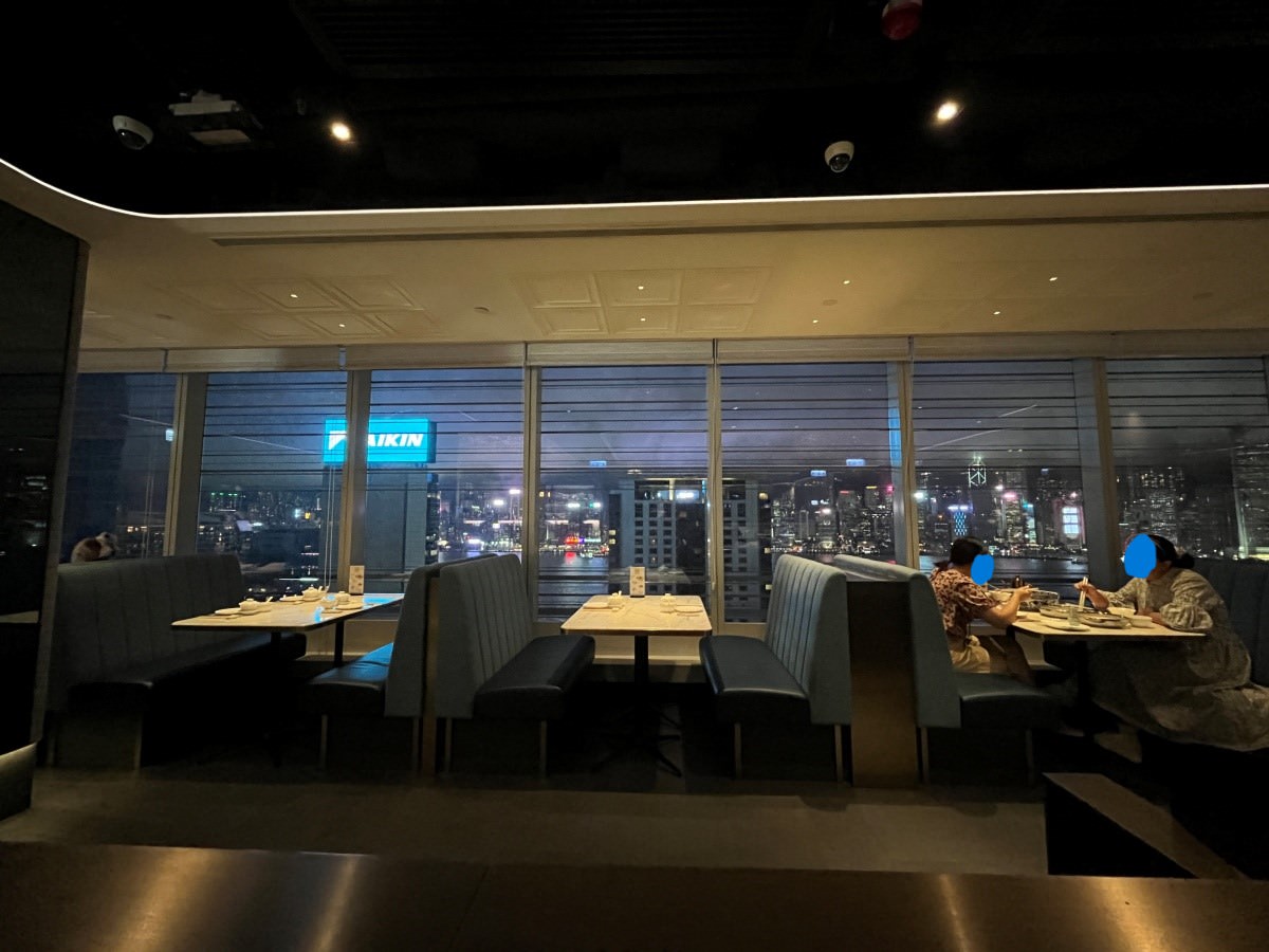 [香港] 霸王川莊- 維多利亞港海景川菜餐酒館 | 川味片鴨 | 道地酸菜魚 | 年輕人也會喜歡的中餐廳 | 香港餐廳推薦