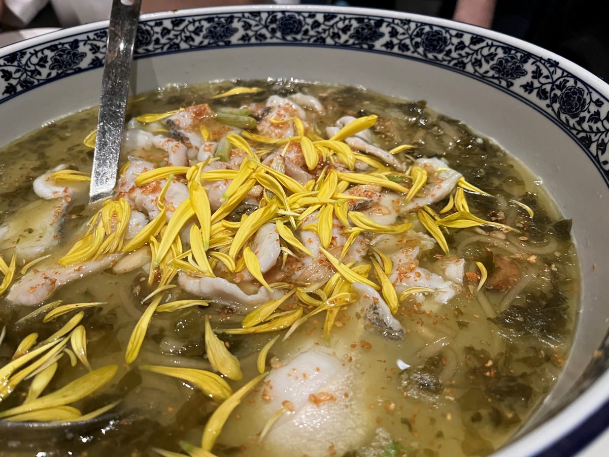 [香港] 霸王川莊- 維多利亞港海景川菜餐酒館 | 川味片鴨 | 道地酸菜魚 | 年輕人也會喜歡的中餐廳 | 香港餐廳推薦