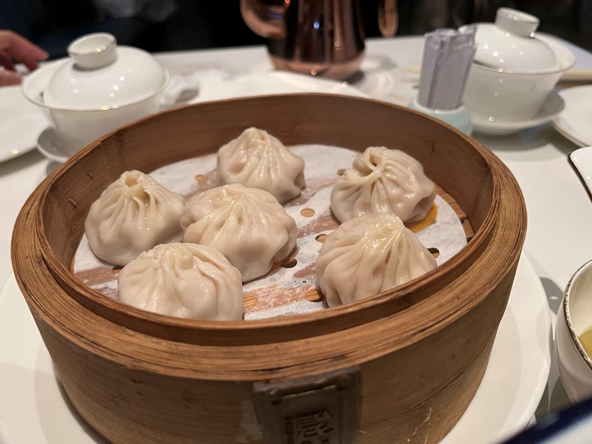 [香港] 霸王川莊- 維多利亞港海景川菜餐酒館 | 川味片鴨 | 道地酸菜魚 | 年輕人也會喜歡的中餐廳 | 香港餐廳推薦