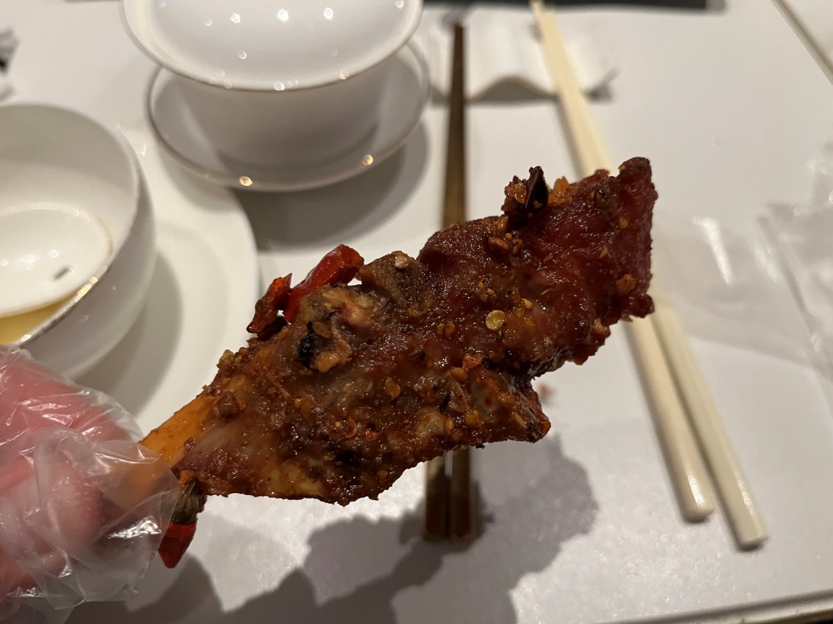 [香港] 霸王川莊- 維多利亞港海景川菜餐酒館 | 川味片鴨 | 道地酸菜魚 | 年輕人也會喜歡的中餐廳 | 香港餐廳推薦