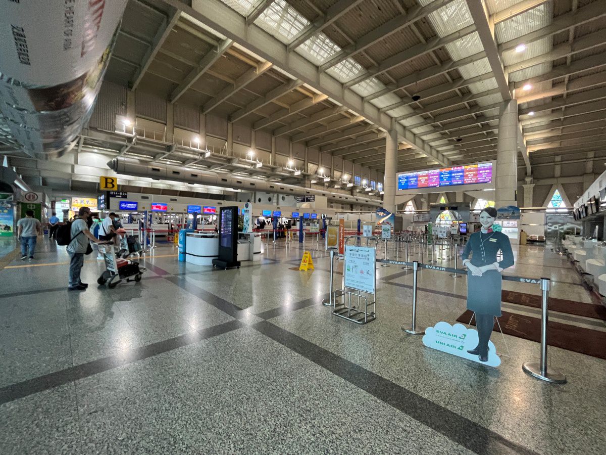 台灣虎航 IT 323 / 324 高雄-澳門來回 | 高雄-澳門航空公司 | KHH-MFM | A320 逃生門座位分享 - 第1張圖 台灣虎航 IT 323 / 324 高雄-澳門來回 | 高雄-澳門航空公司 | KHH-MFM | A320 逃生門座位分享