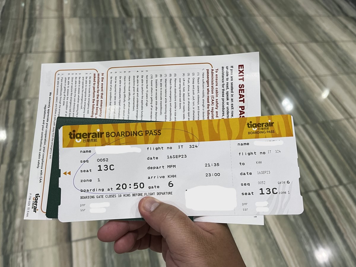 台灣虎航 IT 323 / 324 高雄-澳門來回 | 高雄-澳門航空公司 | KHH-MFM | A320 逃生門座位分享 - 第22張圖 台灣虎航 IT 323 / 324 高雄-澳門來回 | 高雄-澳門航空公司 | KHH-MFM | A320 逃生門座位分享