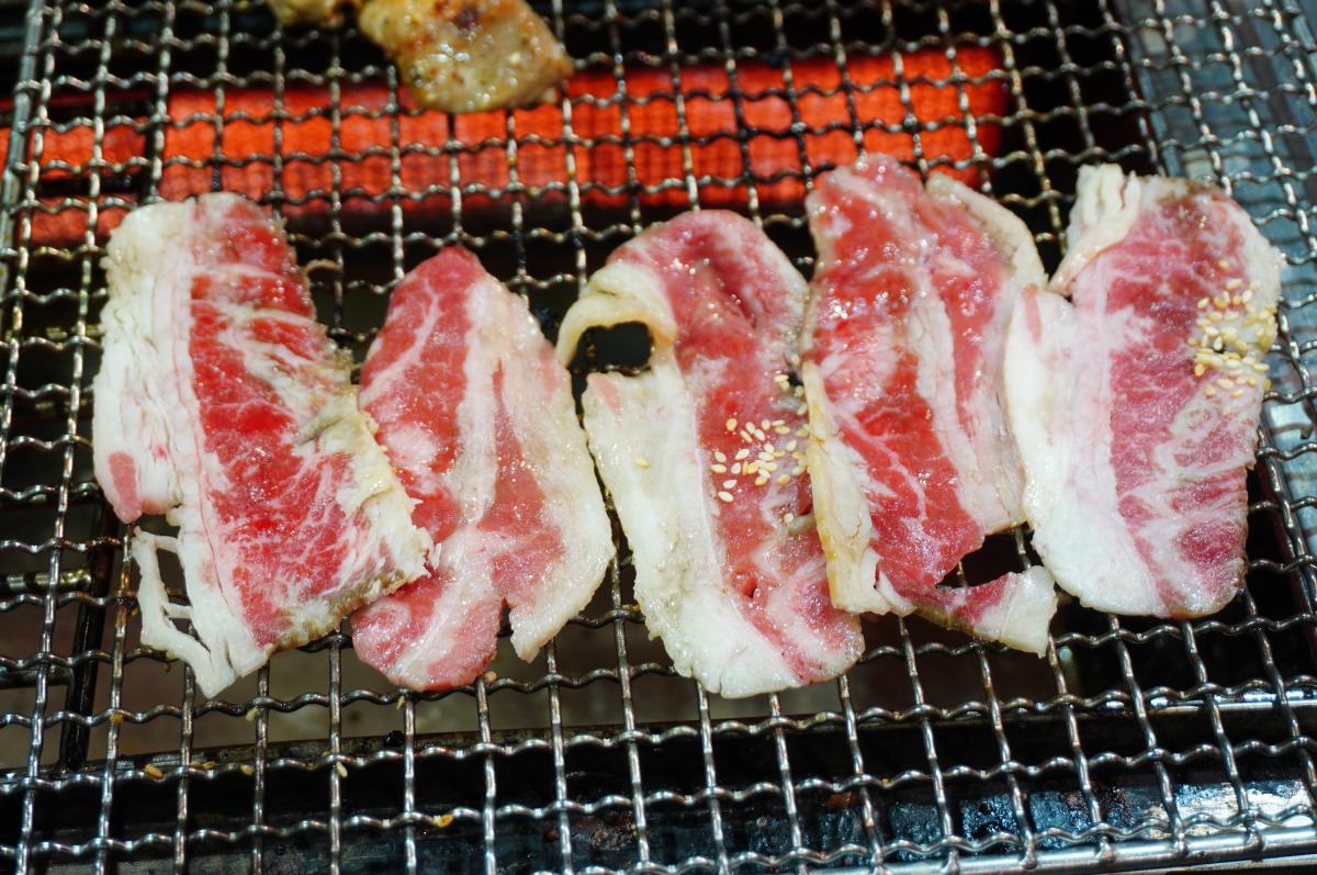 野饌燒肉 和牛&活泰國蝦吃到飽-鳳山店- 高雄最強活泰國蝦鮮蚵吃到飽 | 還有頂級套餐和牛伊比利豬 | 最近跟廠商搭配活動哈根達斯居然有20種口味