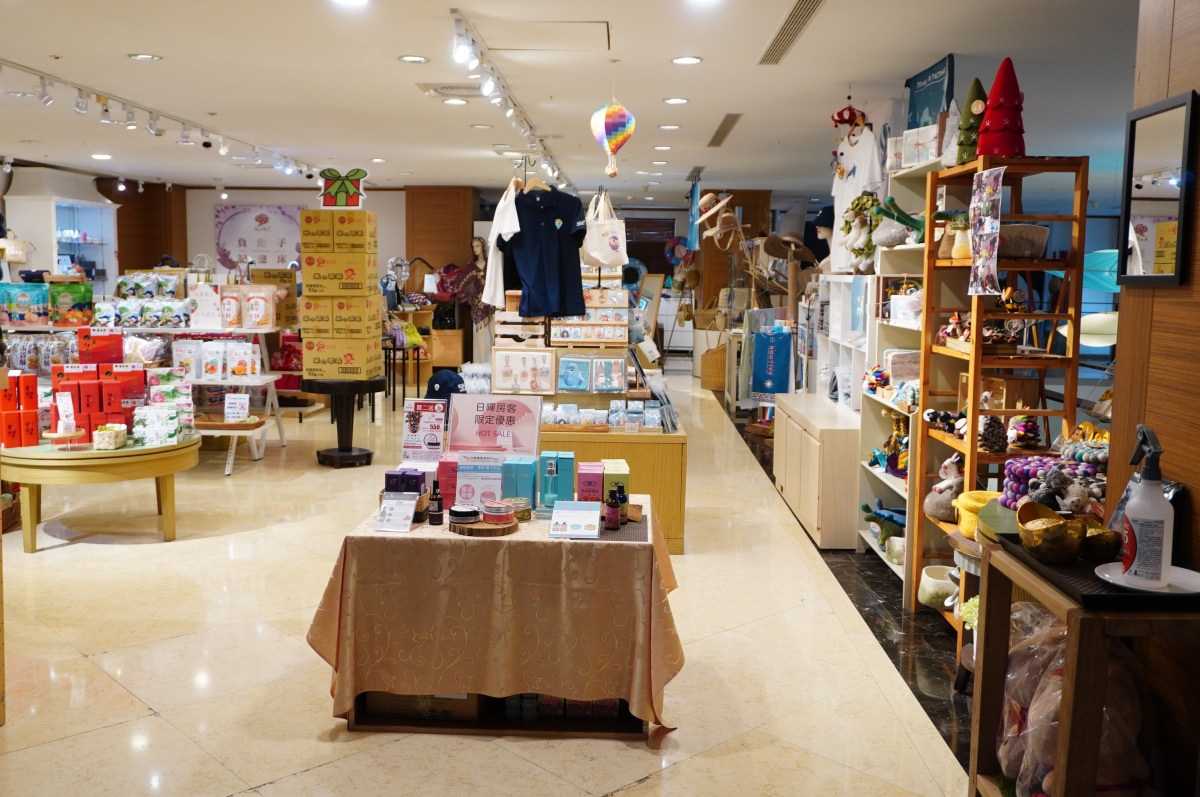 [台東飯店] 日暉國際渡假村 飯店設備篇 | 舒適大眾溫泉 | 游泳池 | 康樂會館 | 專屬森林步道
