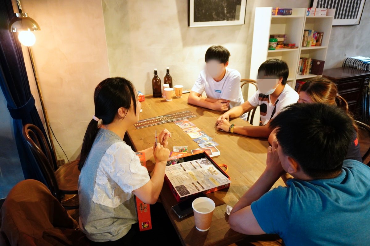 【高雄桌遊店推薦】貳家桌遊 高雄愛河店 | 貳家桌遊高雄愛河店 | 高雄桌遊店推薦 | 苓雅區桌遊 | 朋友聚會 | 聚餐聚會 | 場地租借