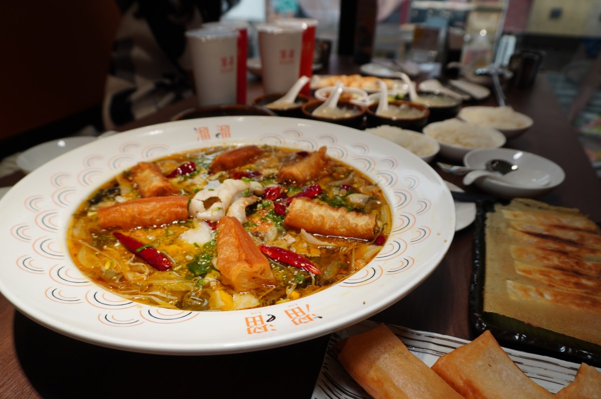 溜溜酸菜魚專賣店-高雄富民店 | 漢來酸菜魚品牌首家街邊店 | 營業到深夜11點半 | 高雄酸菜魚推薦 - 第9張圖 溜溜酸菜魚專賣店-高雄富民店 | 漢來酸菜魚品牌首家街邊店 | 營業到深夜11點半 | 高雄酸菜魚推薦