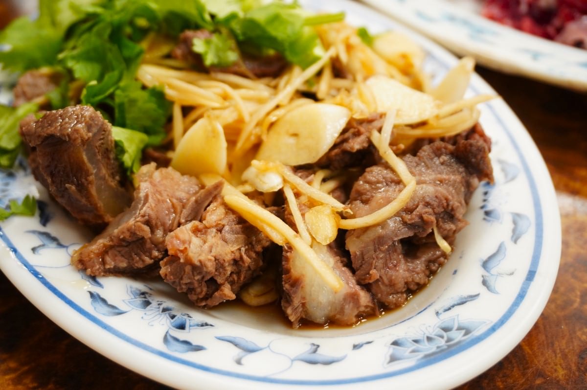 [高雄溫體牛] 大哥大涮牛肉 – 低調的20年溫體牛老店營業到早上6點 | 晚下班也吃得到 | 高雄溫體牛推薦 | 高雄溫體牛餐廳
