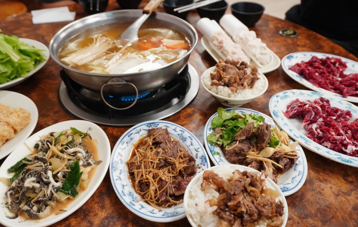 [高雄溫體牛] 大哥大涮牛肉 – 低調的20年溫體牛老店營業到早上6點 | 晚下班也吃得到 | 高雄溫體牛推薦 | 高雄溫體牛餐廳
