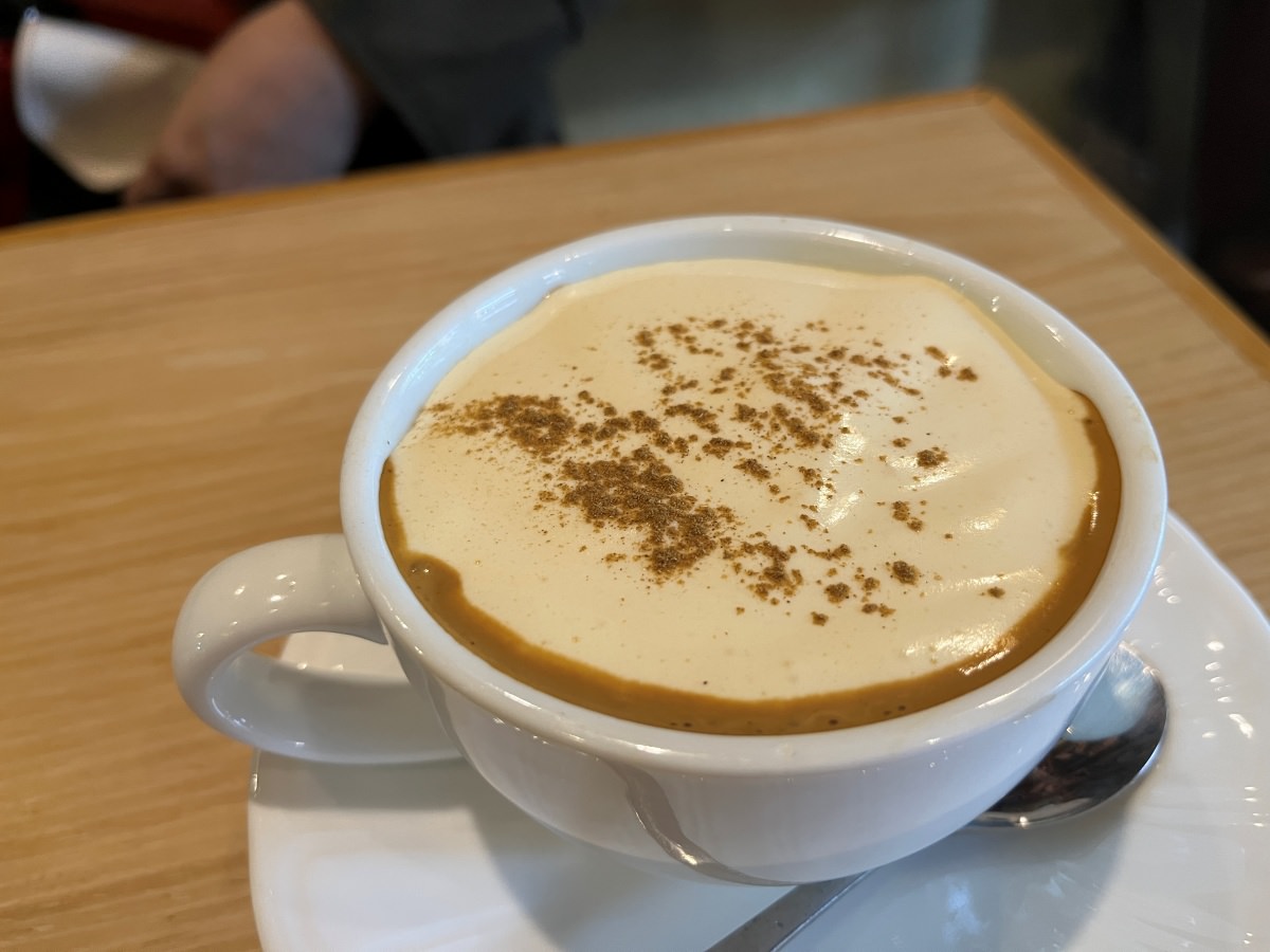 越南會安古鎮 Lanterns Cafe- Healthy Brunch- 隨便找都有驚喜好喝蛋咖啡 | 手工披薩 | 會安餐廳推薦 - 第9張圖 越南會安古鎮 Lanterns Cafe- Healthy Brunch- 隨便找都有驚喜好喝蛋咖啡 | 手工披薩 | 會安餐廳推薦