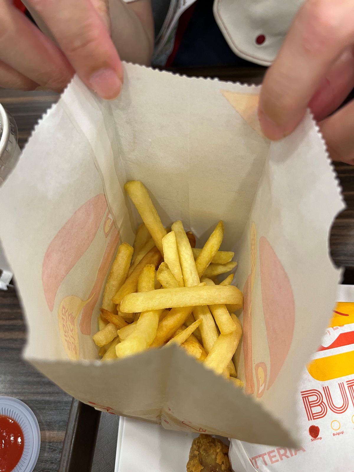 儂特利 Lotteria 越南峴港 – 這才是經典的鮮蝦漢堡啊 | 越南速食龍頭 | 台灣吃不到的原裝正版儂特利 | - 第14張圖 儂特利 Lotteria 越南峴港 – 這才是經典的鮮蝦漢堡啊 | 越南速食龍頭 | 台灣吃不到的原裝正版儂特利 |