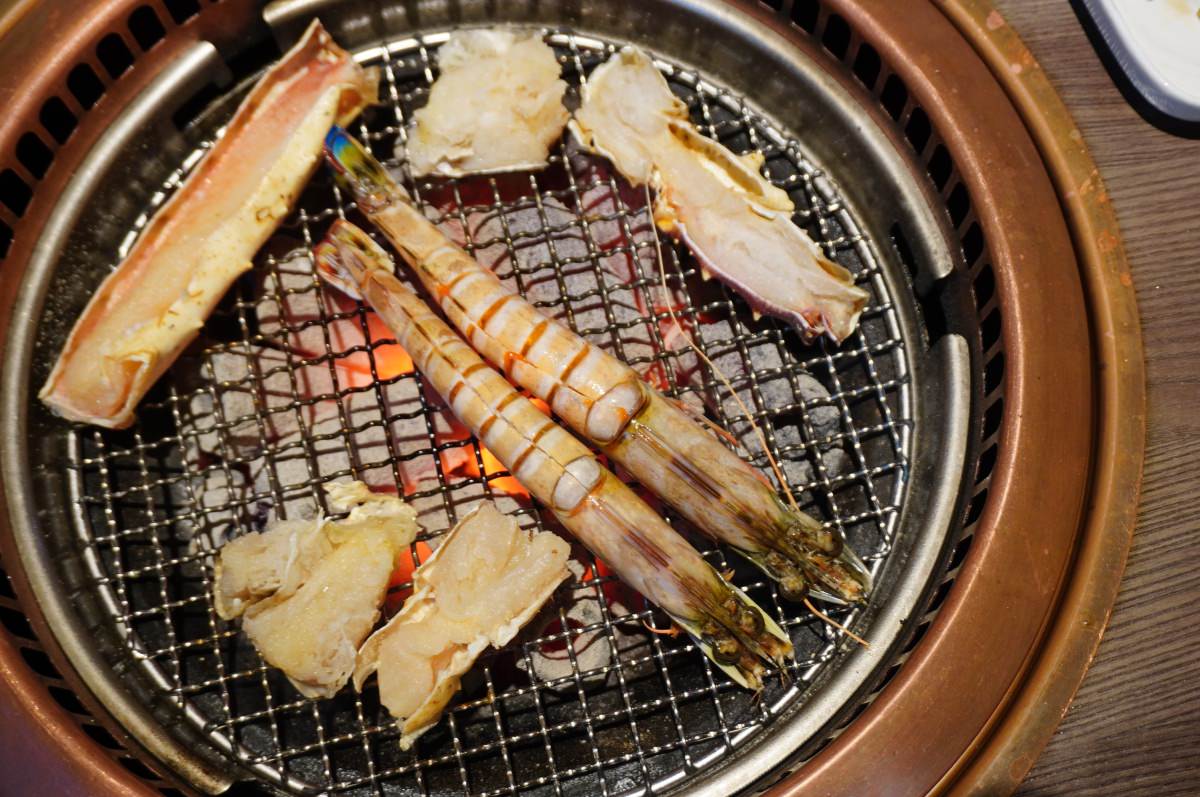 一牛楽 霸氣日本A5和牛拼盤 x 日本雪場蟹腳 x 獨家玫瑰鹽磚A5板腱牛排 | 一牛楽日本和牛燒肉專賣 | 和牛燒肉推薦 - 第37張圖 一牛楽 霸氣日本A5和牛拼盤 x 日本雪場蟹腳 x 獨家玫瑰鹽磚A5板腱牛排 | 一牛楽日本和牛燒肉專賣 | 和牛燒肉推薦