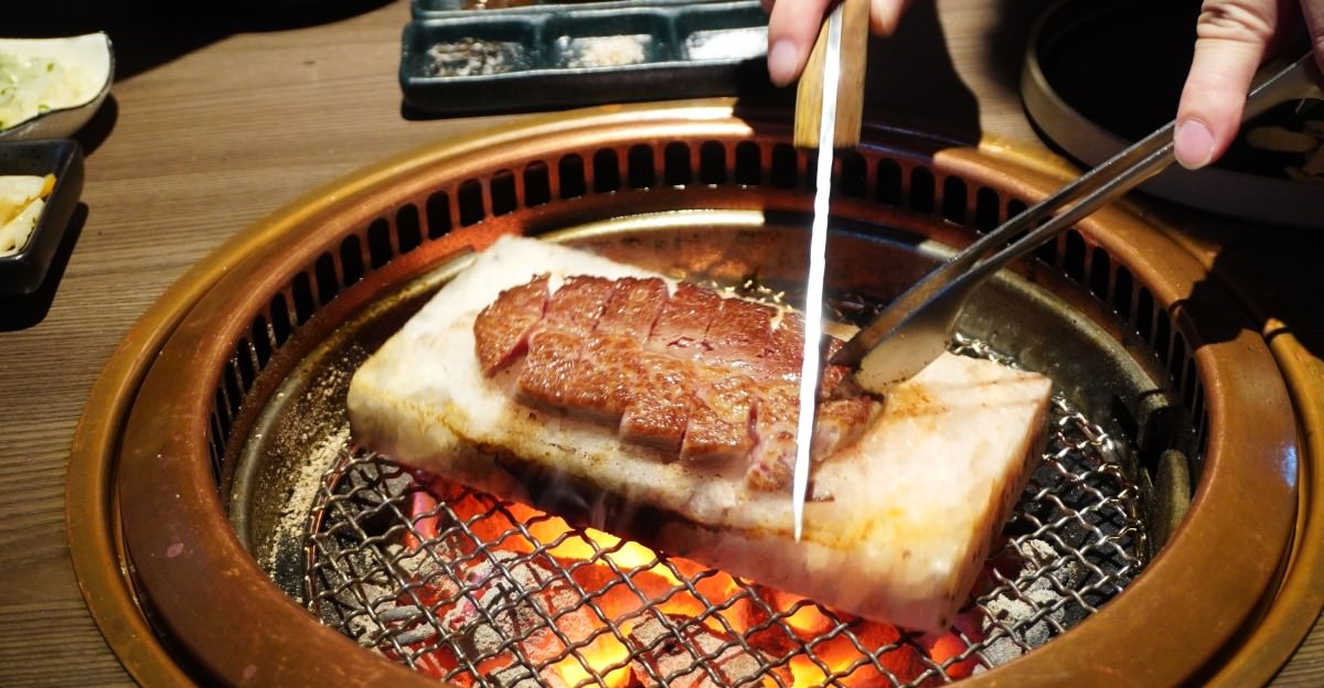 一牛楽 霸氣日本A5和牛拼盤 x 日本雪場蟹腳 x 獨家玫瑰鹽磚A5板腱牛排 | 一牛楽日本和牛燒肉專賣 | 和牛燒肉推薦 - 第46張圖 一牛楽 霸氣日本A5和牛拼盤 x 日本雪場蟹腳 x 獨家玫瑰鹽磚A5板腱牛排 | 一牛楽日本和牛燒肉專賣 | 和牛燒肉推薦