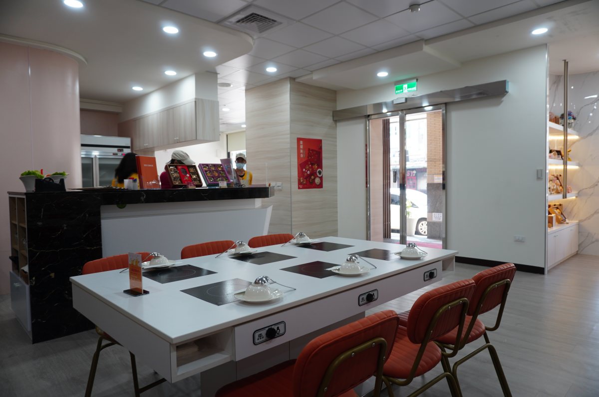 喜憨兒鍋物料理-復興店 | 全新裝潢精緻個人鍋物 | 自助飲料甜點 | 高雄火鍋推薦