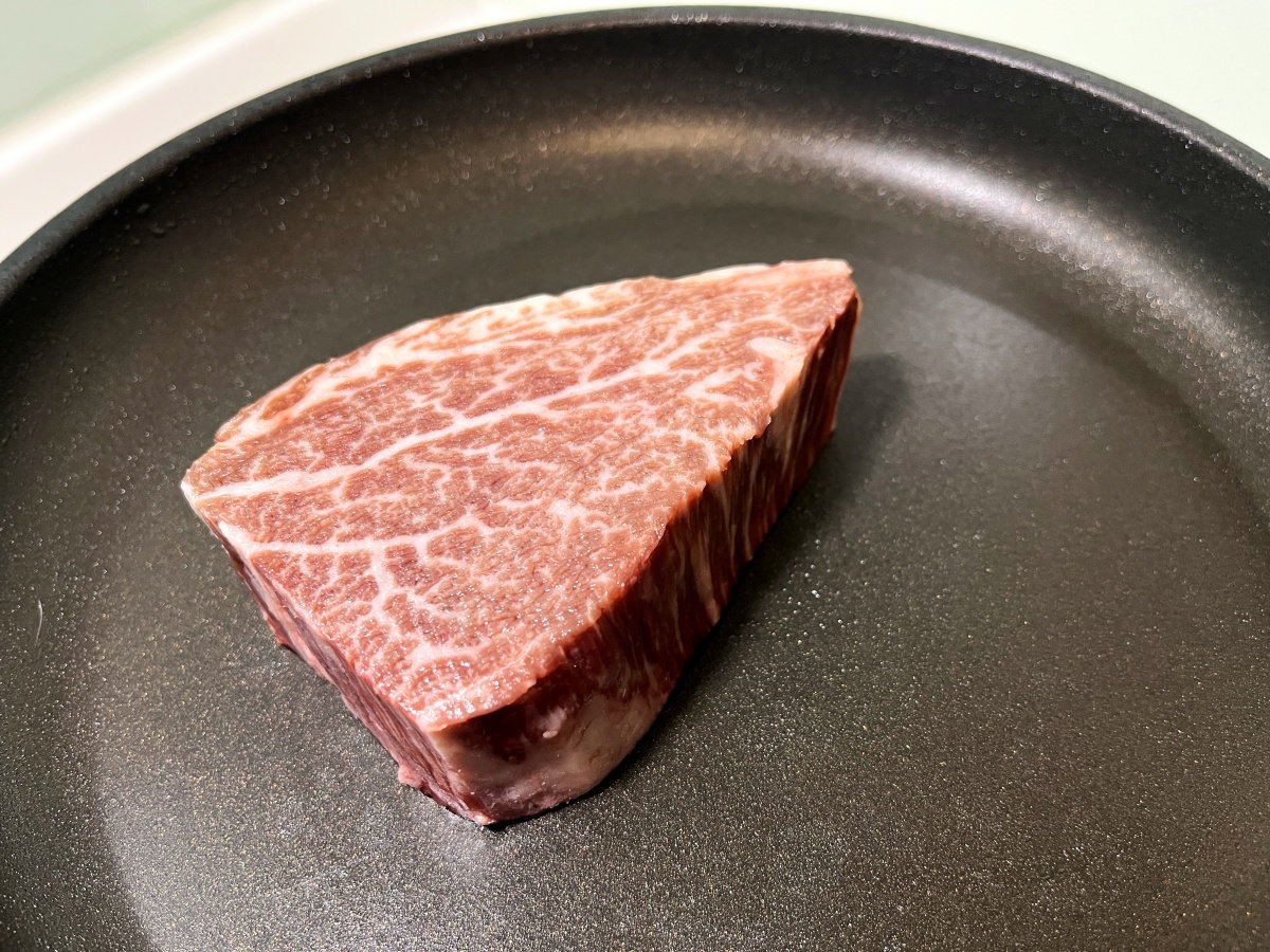 里昱精品肉舖 建國店 – 和牛 | 生魚片 | 精緻醬料 | 火鍋鍋底一次買足 | 精品紅白酒 - 第24張圖 里昱精品肉舖 建國店 – 和牛 | 生魚片 | 精緻醬料 | 火鍋鍋底一次買足 | 精品紅白酒
