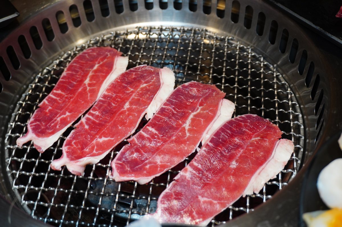 [高雄吃到飽] 慶花苑日式燒肉- 日系居酒屋氛圍燒肉吃到飽 799起 | 高雄燒肉吃到飽推薦