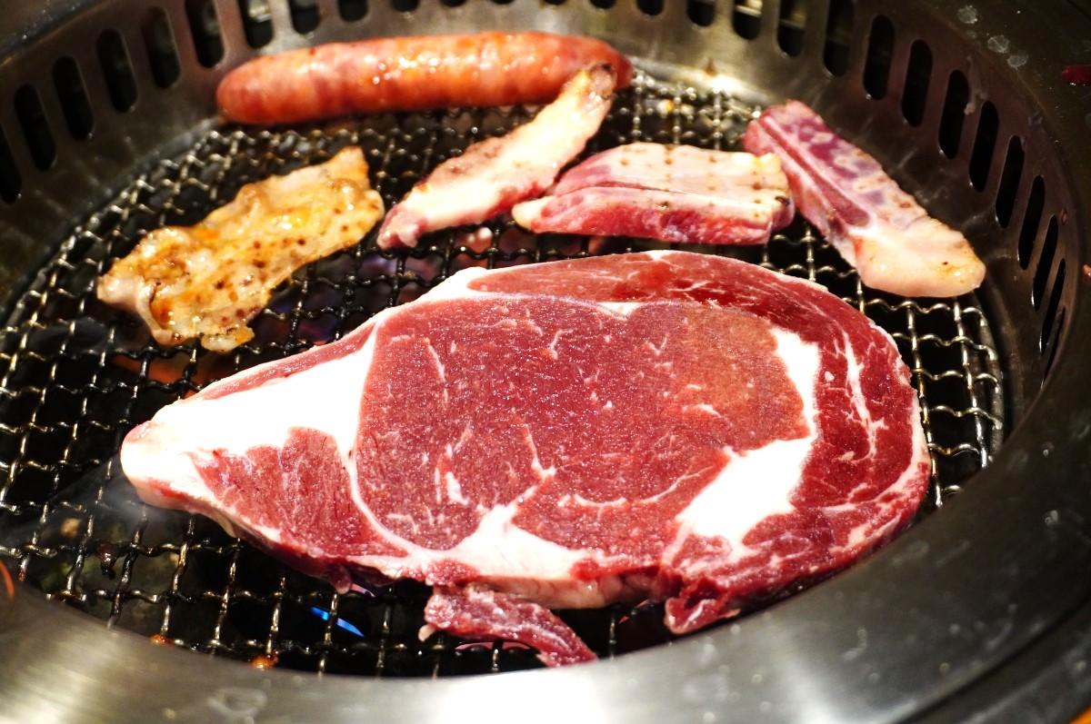 [高雄吃到飽] 慶花苑日式燒肉- 日系居酒屋氛圍燒肉吃到飽 799起 | 高雄燒肉吃到飽推薦